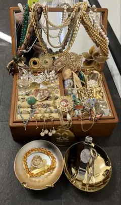 時*屋様 【遺品、生前整理まとめ】アクセサリー まとめ売り ・ - メルカリ
