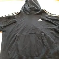 adidas ブラック パーカー フード付き