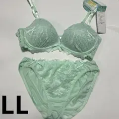 Item thumbnail for item 9fb3b8b4-1ebc-47c6-9da0-444b4e504184