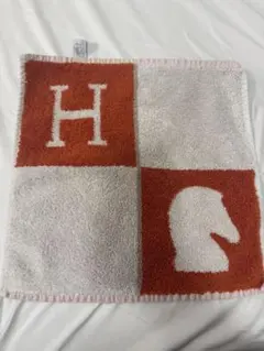 HERMES　　エルメス タオルハンカチ ピンク ハンドタオル　Hのロゴ