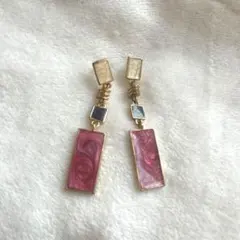 ピアス　赤　両耳　ゴールド