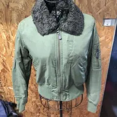 BEAMS　ビームス　ボア襟付きオリーブグリーンジャケット