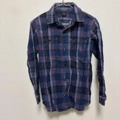 GapKids ネイビー系チェック長袖シャツ 150㌢