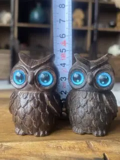 【縁起物】天然木 黒檀彫刻 フクロウ 置物 2個セットふくろう 梟 縁起物