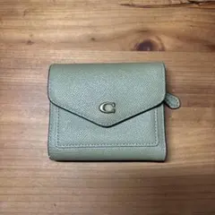 coach 3つ折り財布　オリーブ色