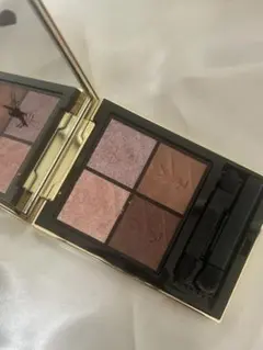 Yves Saint Laurent アイシャドウNo.400 バビロンローズ