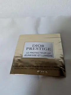 Dior Prestige UVプロテクター 1ml
