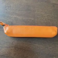 オレンジ色　レザーペンケース