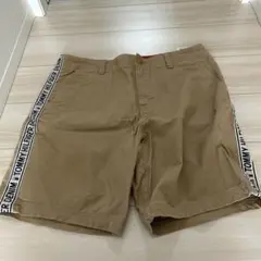 【美品】TOMMY HILFIGER DENIM ベージュショートパンツ 33