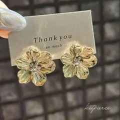 No.19 大人艶ゴールドのお花♡フラワーピアス イヤリング 夏