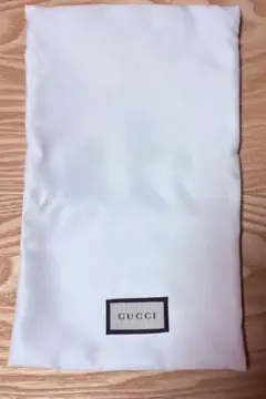 GUCCI 保存袋 巾着袋 ホワイト　ブランド　財布　匿名発送のサムネイル