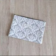 フラットポーチ　ダマスク柄　グレー