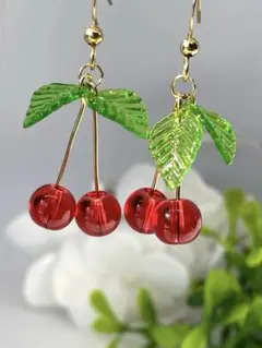 ハンドメイド　ピアス　手作り　かわいい　さくらんぼ　ビーズ
