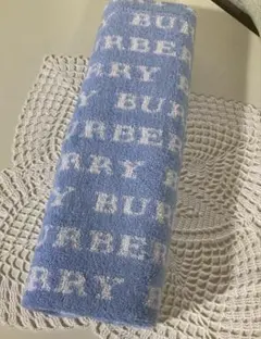 BURBERRY フェイスタオル 水色　文字バージョン