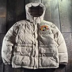 古着　ディズニーストア　ダウンジャケット　ベージュ　ミッキーマウスM ワッペン.