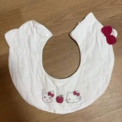 ウサギとハローキティ刺繍スタイ