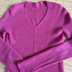 Vネック　リブニット