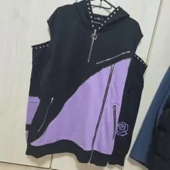 ニーアクロージング　肩出しトップス