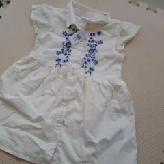 Baby GAP 刺繍入りワンピース 95cmのサムネイル