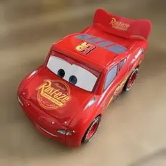 カーズ トミカ　トルネードシューターに変身！マックィーン