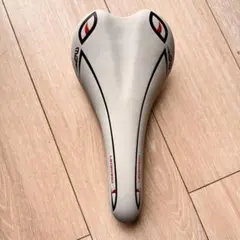 ピナレロ MOST サドルVERO PINARELLO モスト　LEOPARDのサムネイル