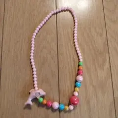イルカモチーフ カラフルビーズネックレス