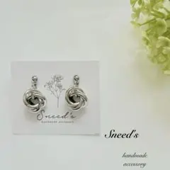 ▪シルバー3連フープチャームピアス／イヤリング