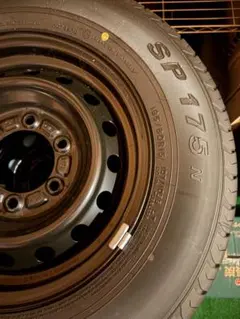 ハイエース 200系純正4本ホイールカバーありダンロップ195/80R15 LT