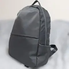 美品　a.v.v. 【多機能/A4収納可能】ナイロンリュック ダークグレー