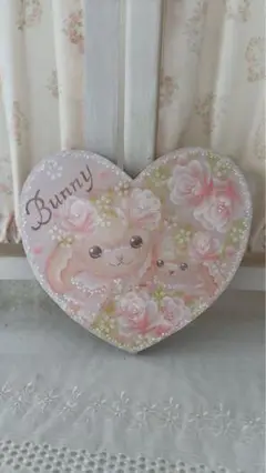 ♡トールペイント♡薔薇とバニーのハート型プレート♡ハンドメイド♡