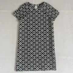 ZARA BASIC 幾何学模様 半袖ミニワンピース Sサイズのサムネイル