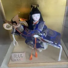 兜もち。五月人形．ガラスケース入り。16日まで値下げ