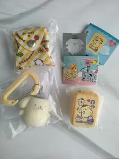 ポムポムプリン ガチャガチャ サンリオ カラフルカラビナマスコットチャーム