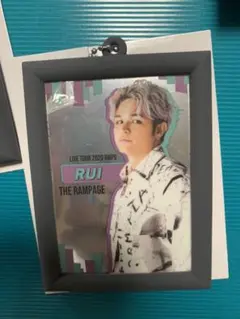 与那嶺瑠唯 ミラー