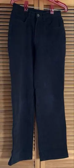 黒ブラックストレートパンツ　Mサイズ