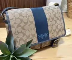 COACH シグネチャー メッセンジャーバッグのサムネイル