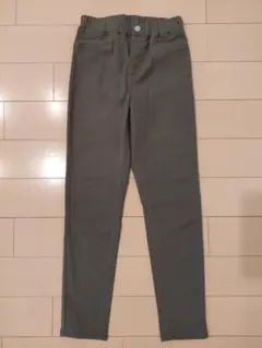 GU カーキ スリムフィットパンツ
