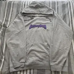 SaucyDog プルオーバーパーカー グレー