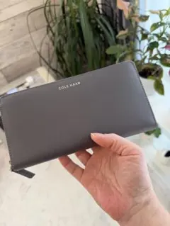 COLE HAAN グレー 長財布