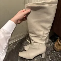 ホワイト 合成皮革 ロングブーツ 中ヒール