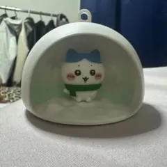 ちいかわ ハチワレ スノードーム風 キーホルダーのサムネイル