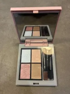 ⭐︎値下げ⭐︎エトヴォス　ミネラルクラッシィシャドー　クワイエットグラム