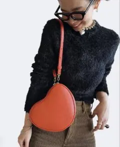 美品　chiiiibag 牛革レザーハートショルダー　オレンジのサムネイル