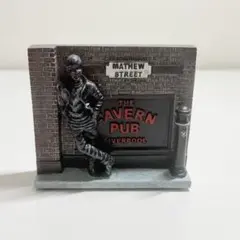 美品⭐︎ビートルズ ジョン・レノン キャバーンパブ 立体オブジェ 置物 リバプールのサムネイル