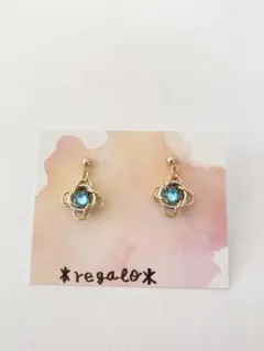 ＊3月誕生石アクアマリン＊スワロフスキークリスタルの花形ピアス