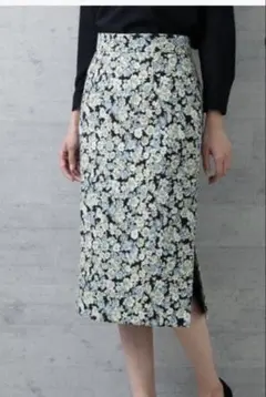 NATURAL BEAUTY BASIC フラワージャガードスカート　Mサイズ