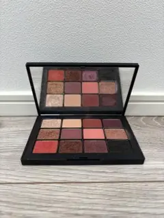 ほぼ新品　NARS ナーズ　アイシャドウパレットのサムネイル