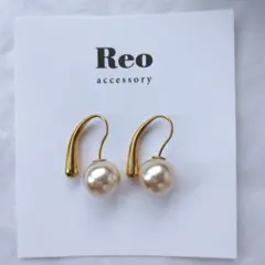 №1907ゴールドパールピアス