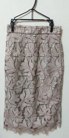 Apuweiser-riche レース花柄刺繍 タイトスカート