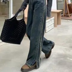 サイドフリンジスリットパンツ　ストレートデニムのサムネイル